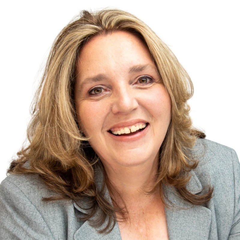 Theresa Benvenutto headshot